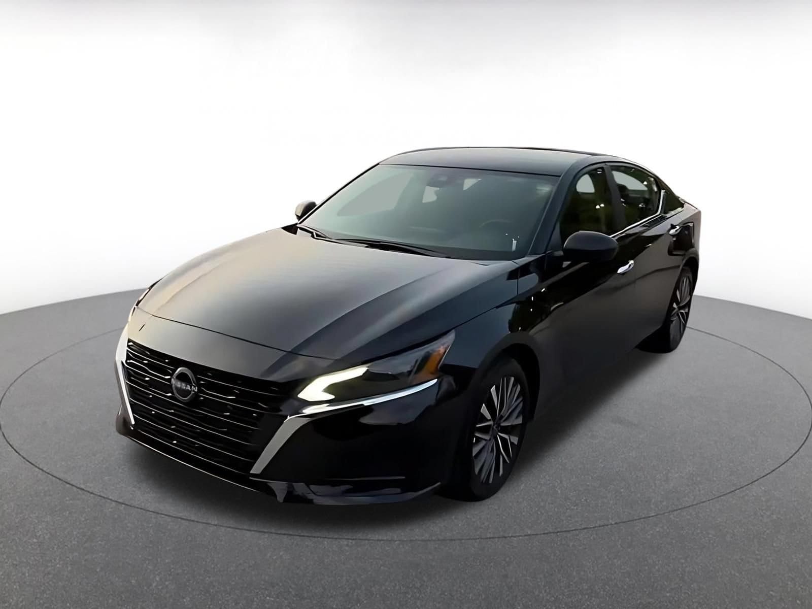 Thumbnail: 2025 Nissan Altima - 6