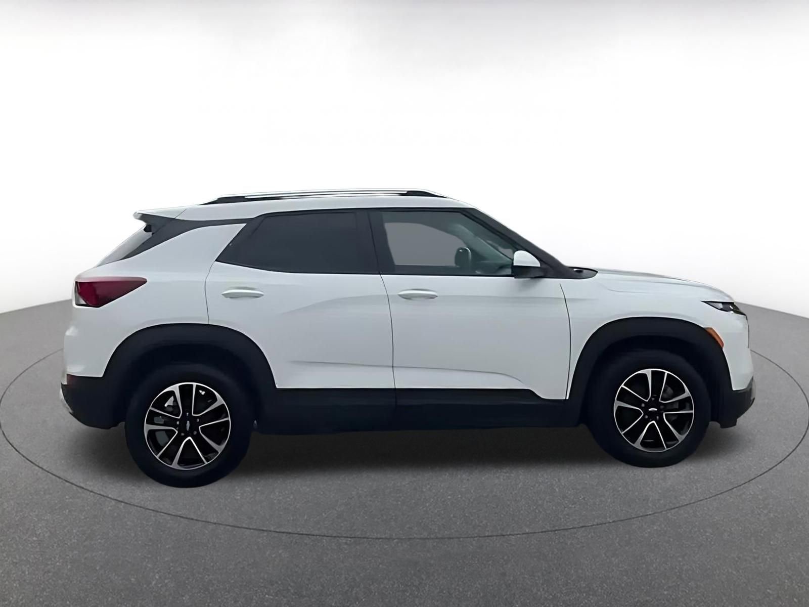 Thumbnail: 2025 Chevrolet TrailBlazer - 16