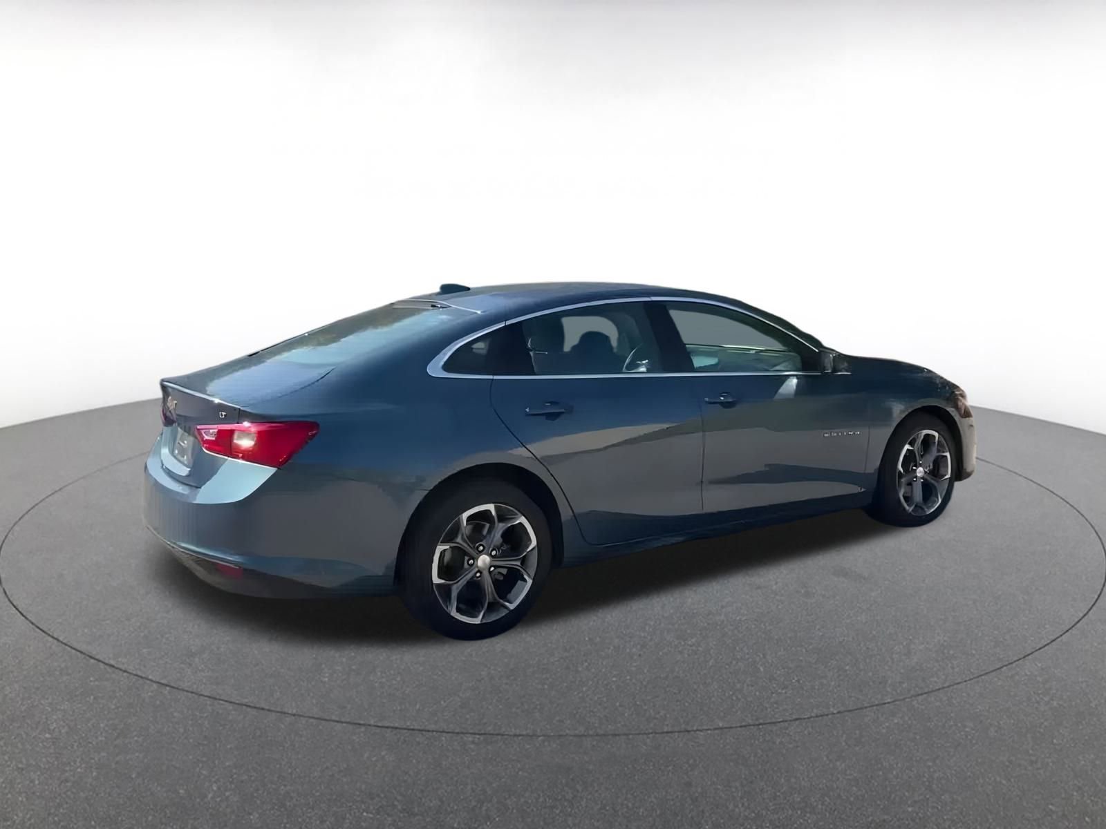 Thumbnail: 2024 Chevrolet Malibu - 12