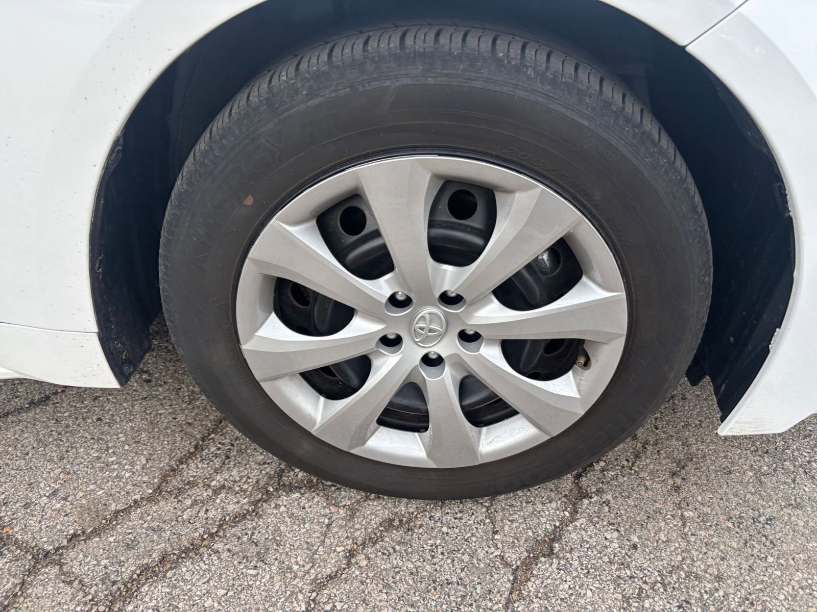 Thumbnail: 2025 Toyota Corolla - 28