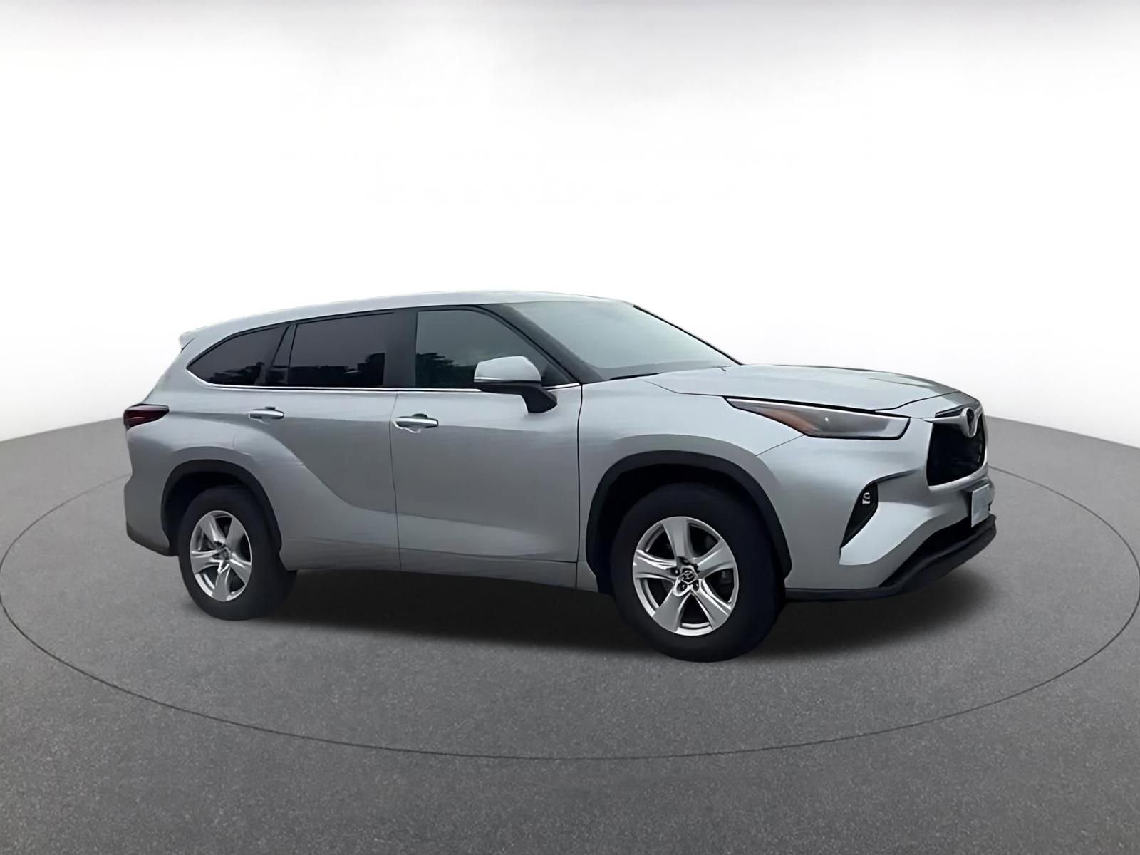 Thumbnail: 2025 Toyota Highlander - 2