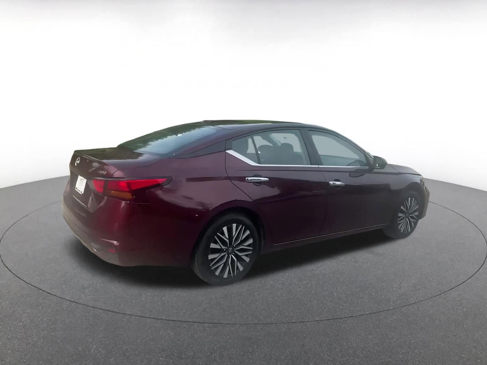 Thumbnail: 2024 Nissan Altima - 15