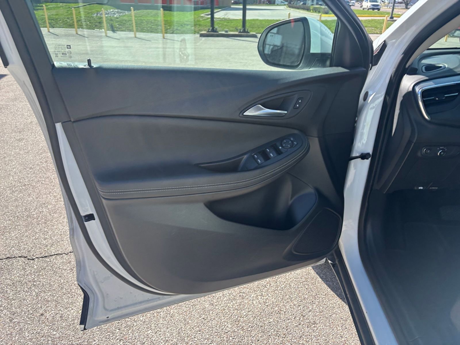 Thumbnail: 2025 Buick Encore GX - 18