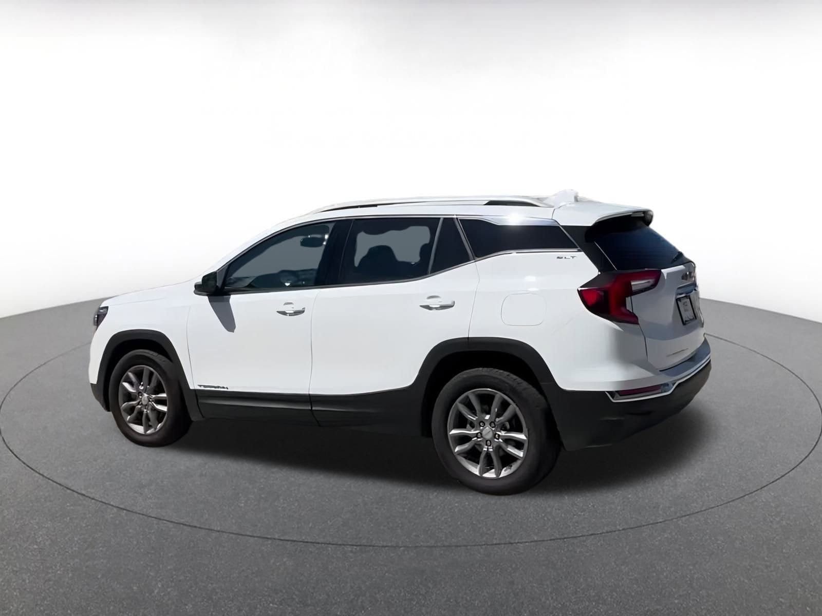 Thumbnail: 2024 GMC Terrain - 10