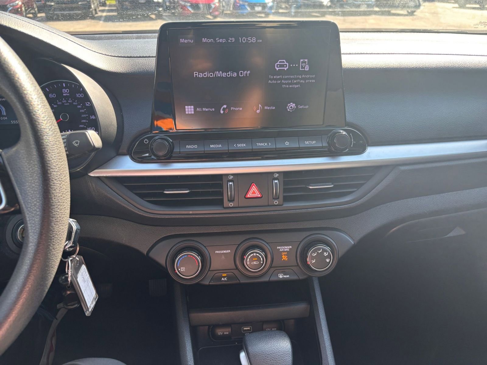 Thumbnail: 2023 Kia Forte - 18