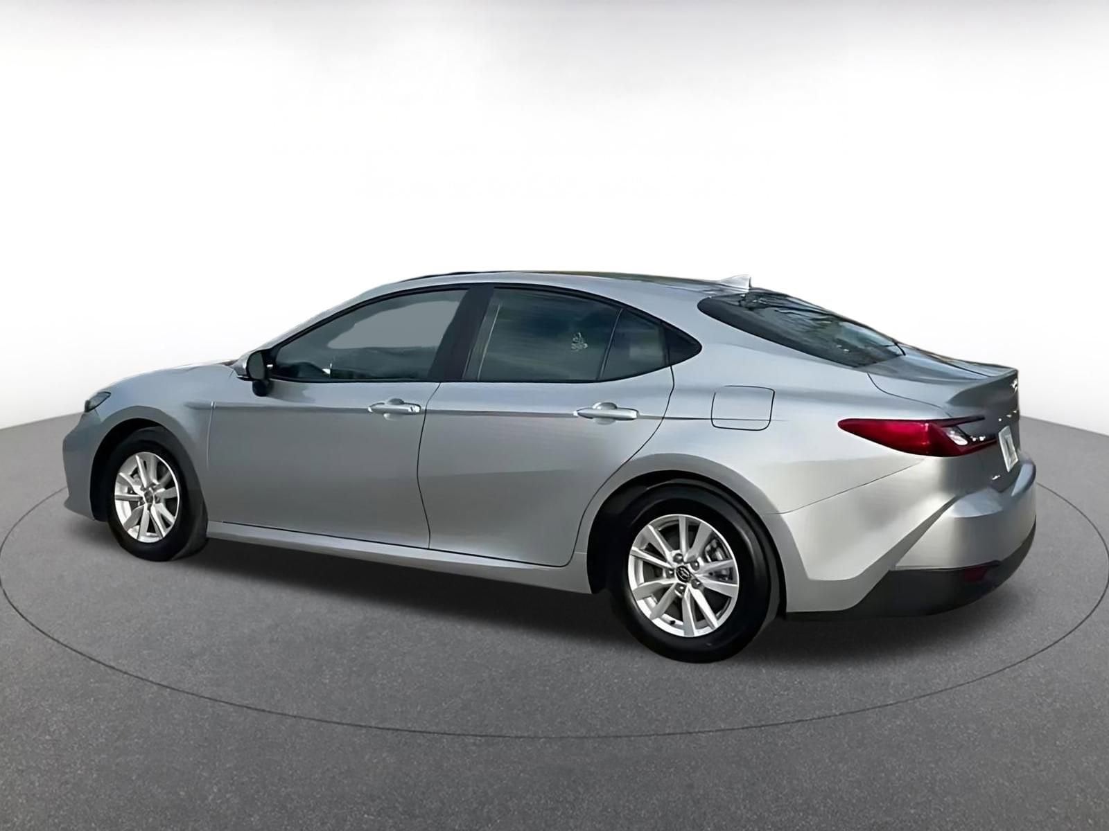 Thumbnail: 2025 Toyota Camry - 10