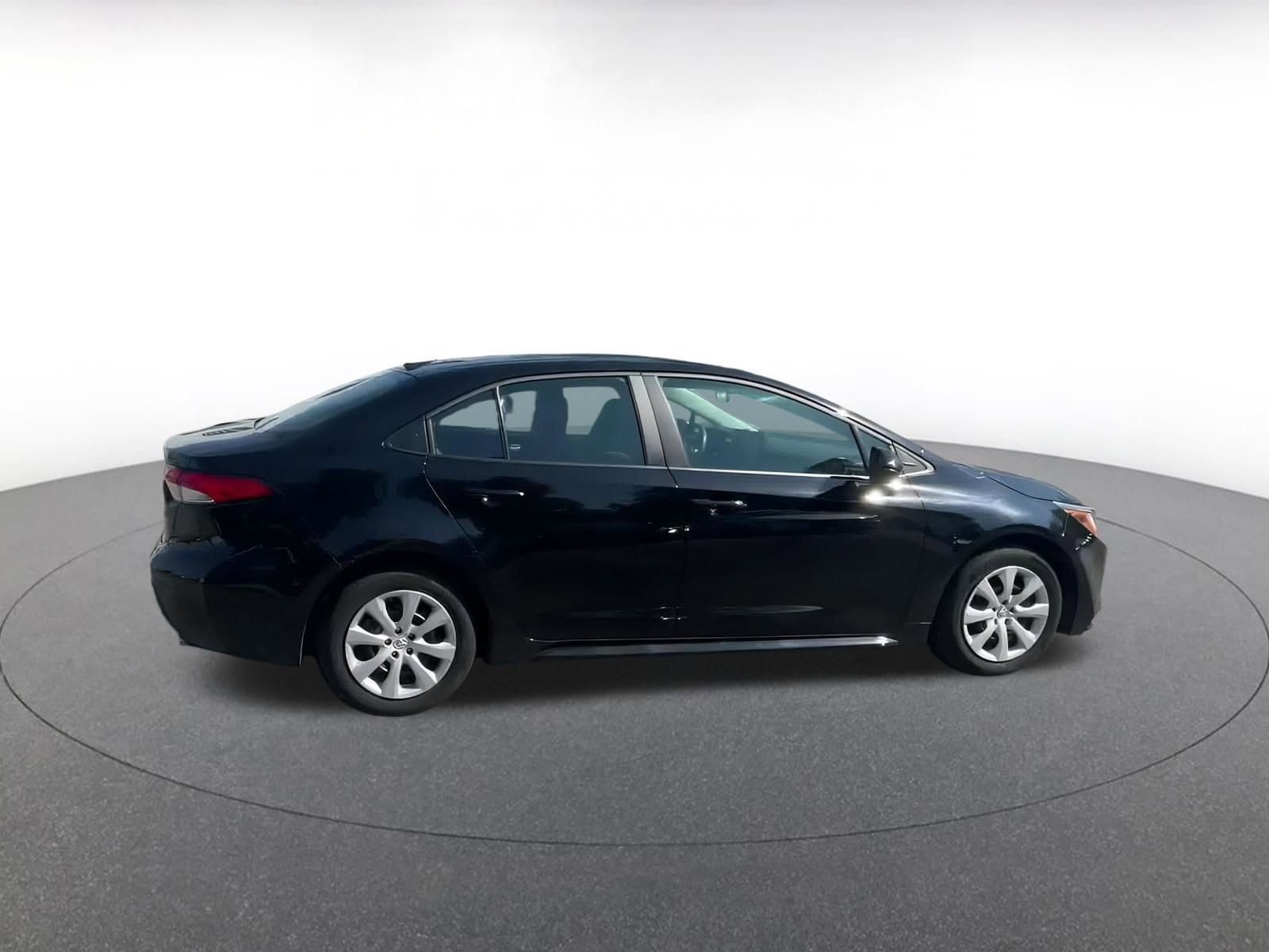 Thumbnail: 2024 Toyota Corolla - 12