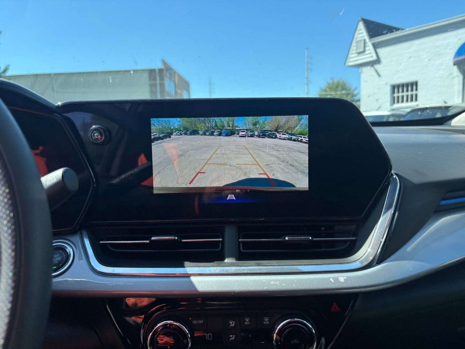 Thumbnail: 2025 Chevrolet Trax - 22