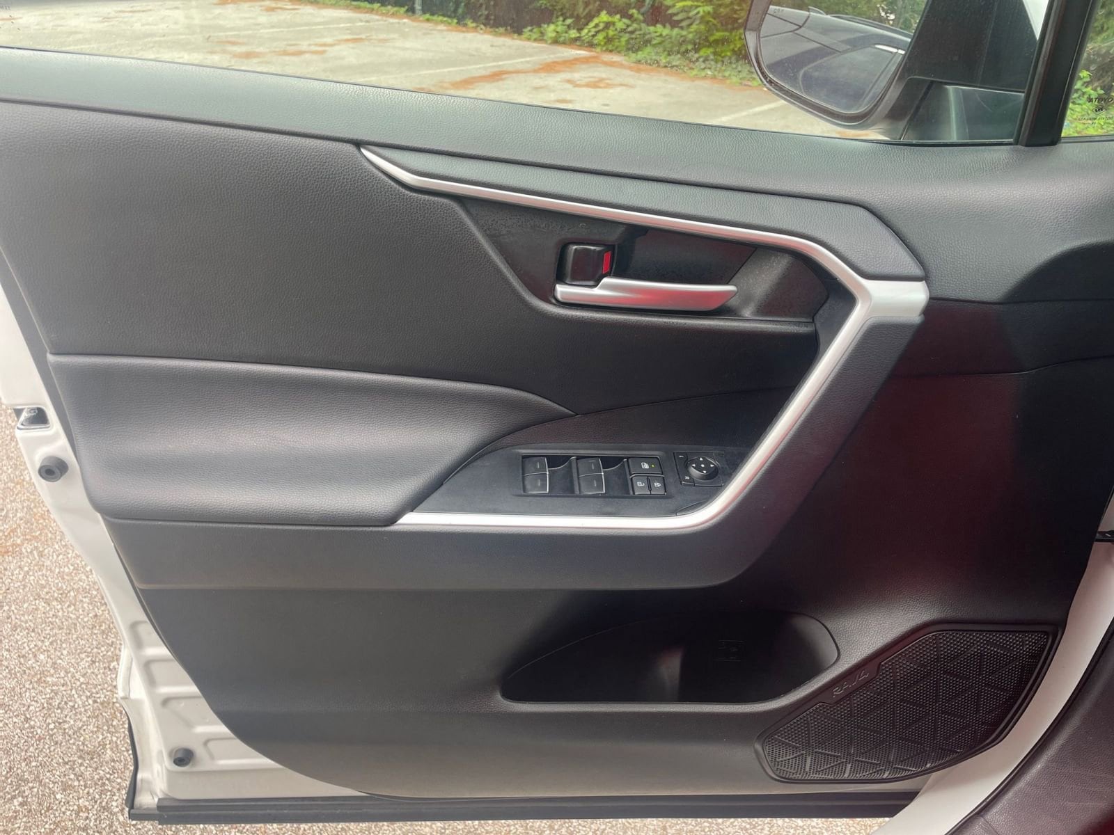 Thumbnail: 2025 Toyota RAV4 - 20