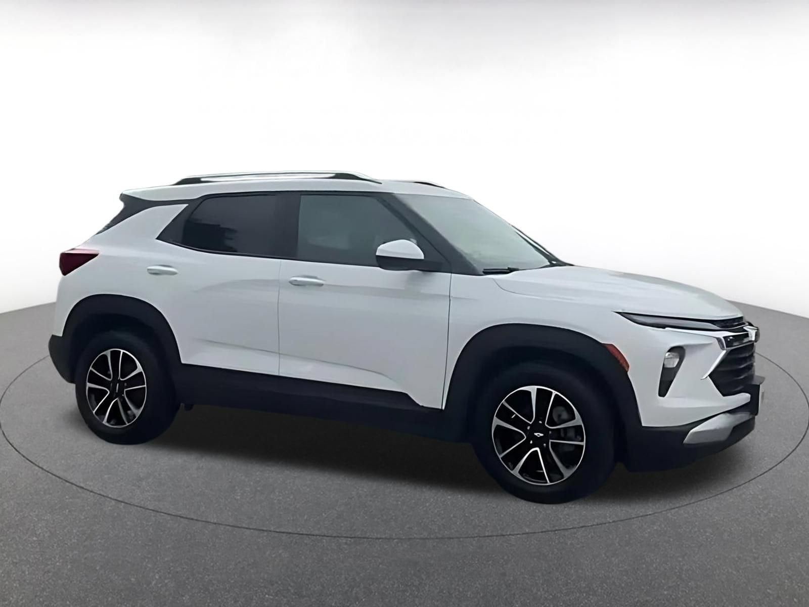 Thumbnail: 2025 Chevrolet TrailBlazer - 8