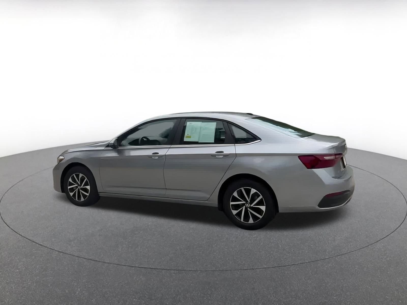 Thumbnail: 2024 Volkswagen Jetta - 11