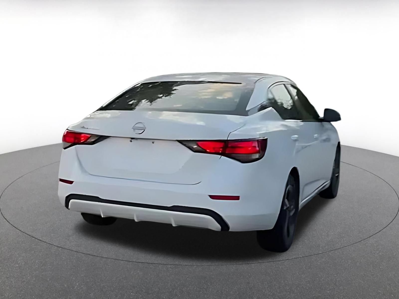 Thumbnail: 2025 Nissan Sentra - 10