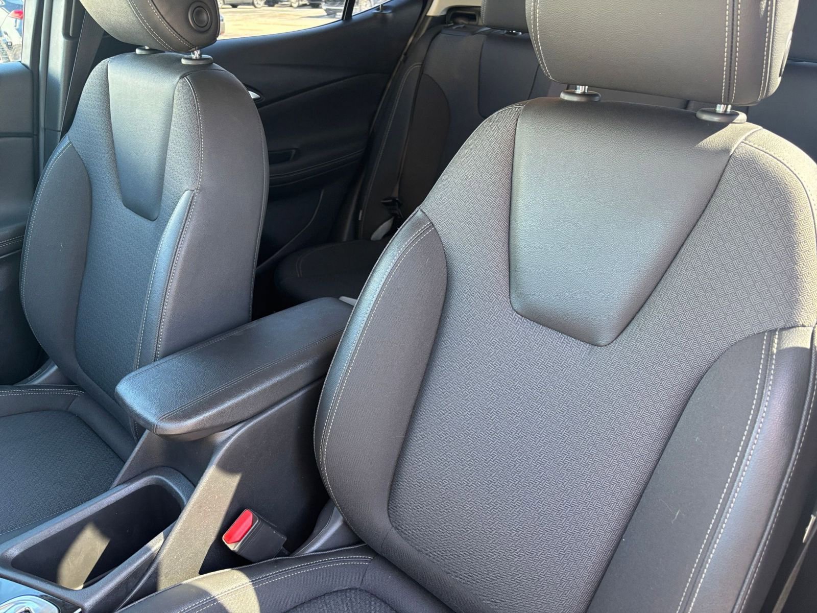 Thumbnail: 2025 Buick Encore GX - 35