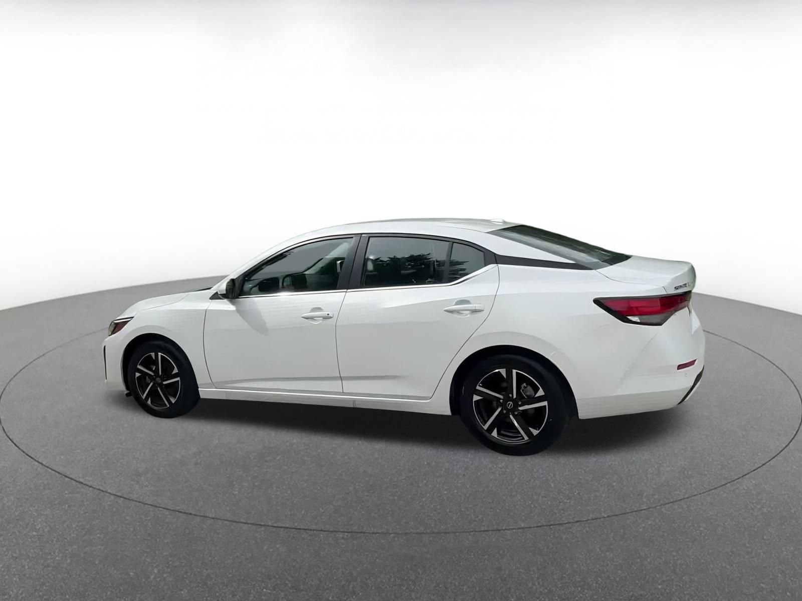 2024 Nissan Sentra SV 10
