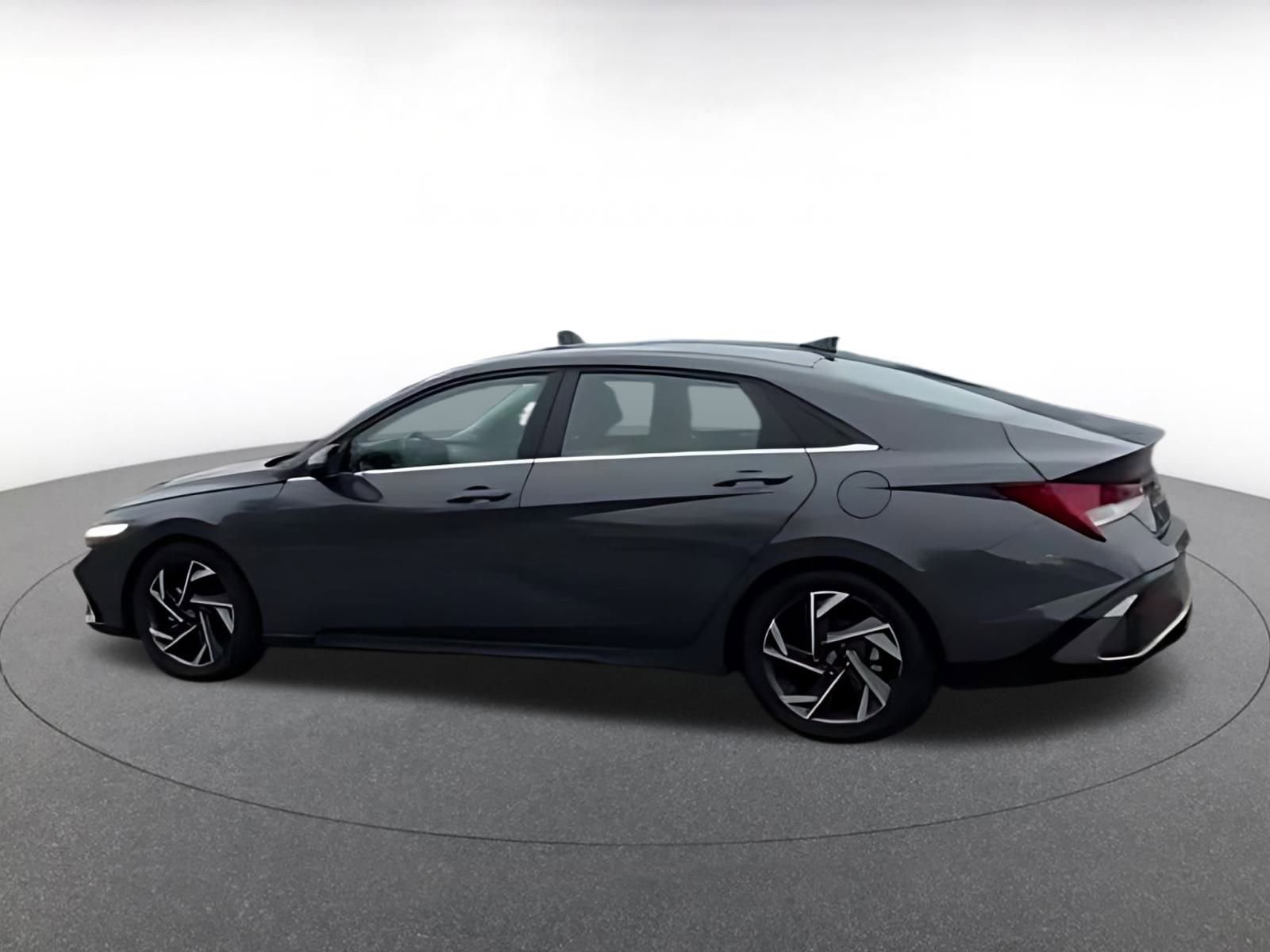 Thumbnail: 2025 Hyundai Elantra - 16