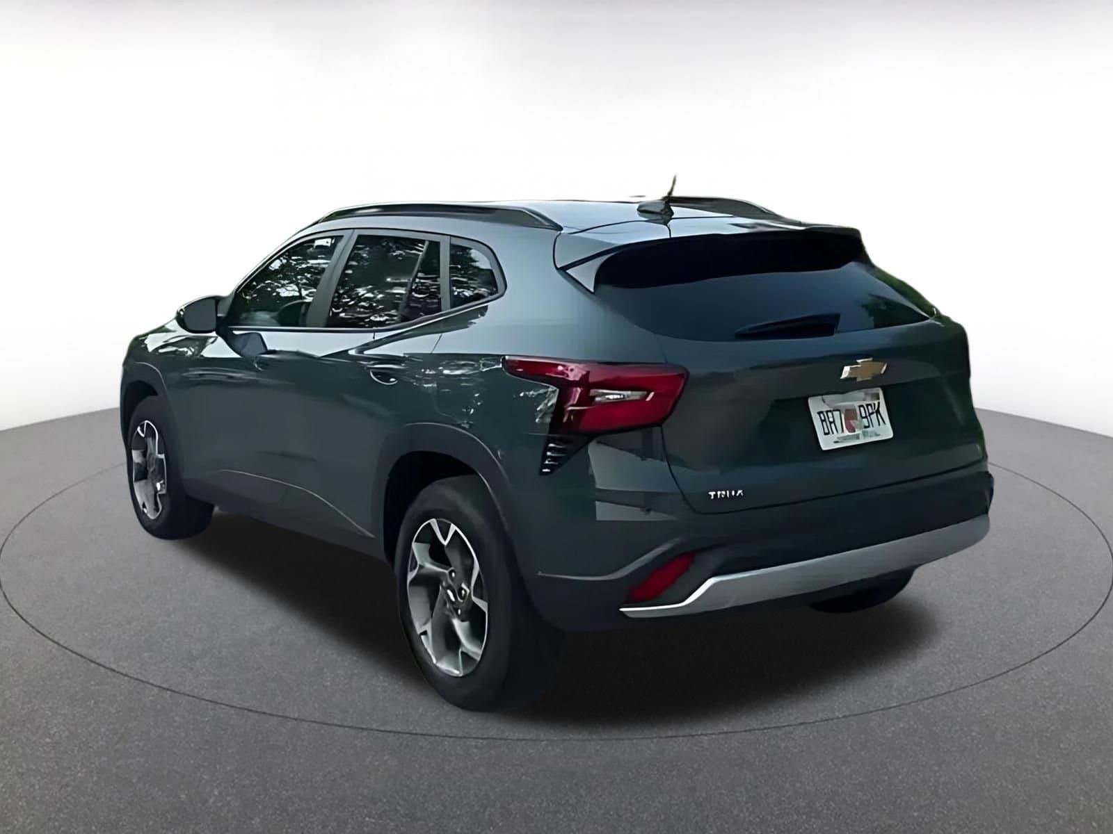 Thumbnail: 2025 Chevrolet Trax - 9