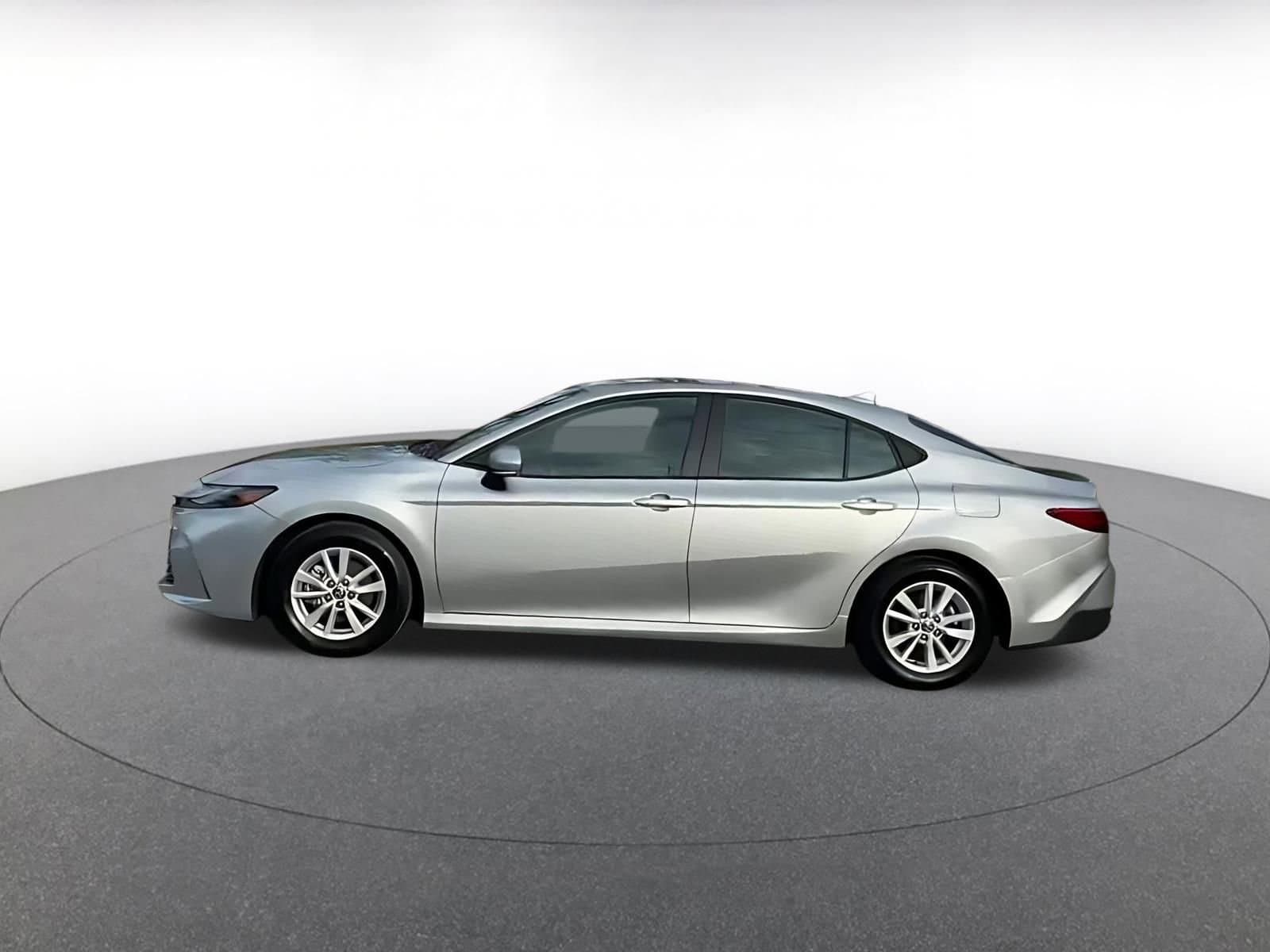 Thumbnail: 2025 Toyota Camry - 9