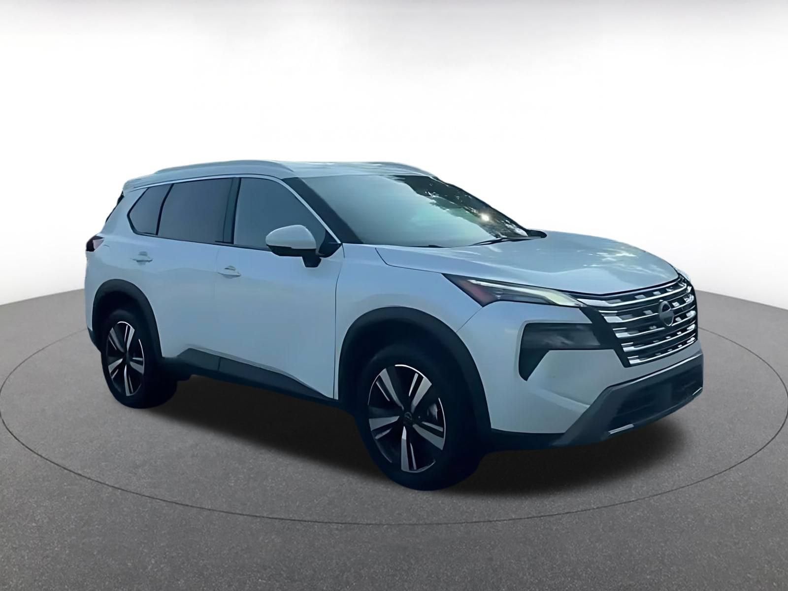 Thumbnail: 2026 Nissan Rogue - 3