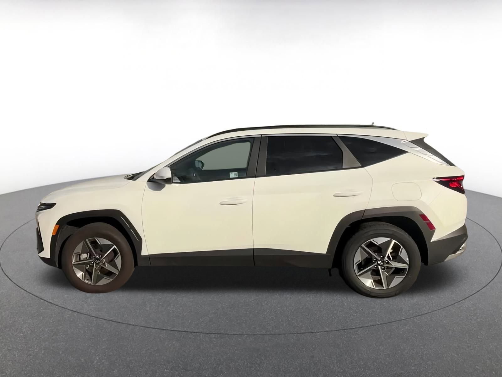 Thumbnail: 2025 Hyundai Tucson - 10