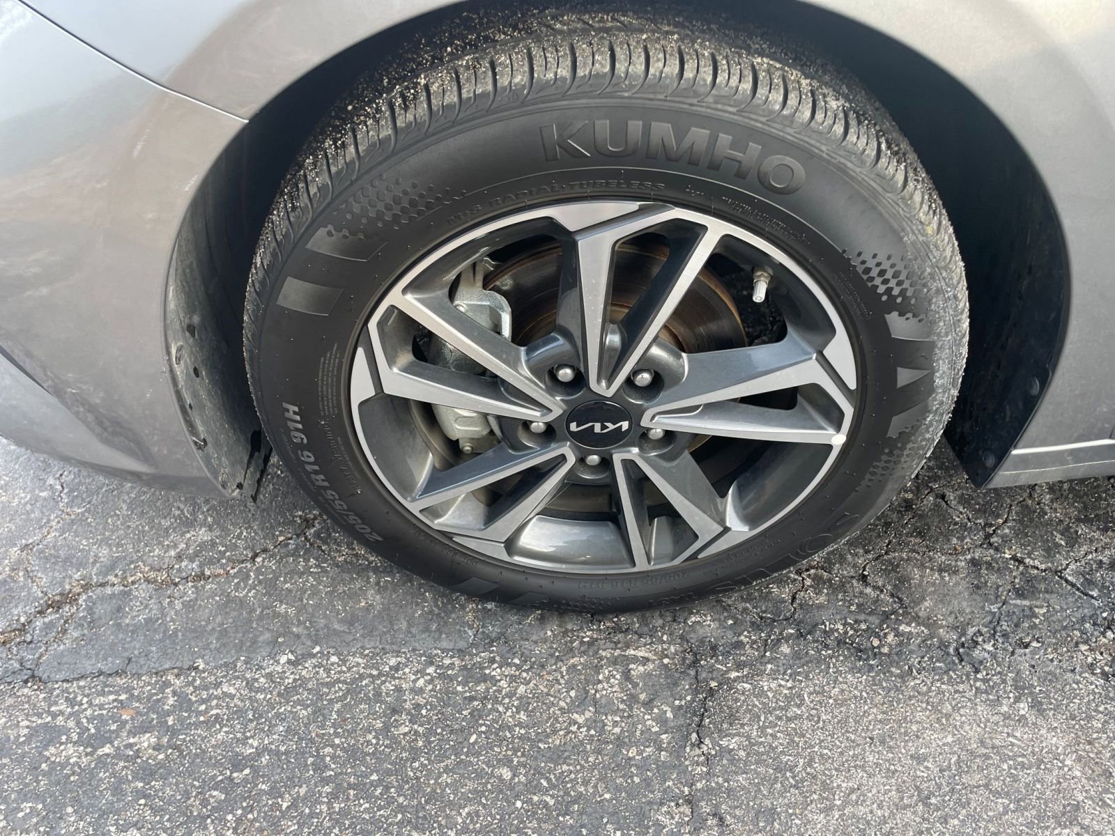 Thumbnail: 2024 Kia Forte - 28