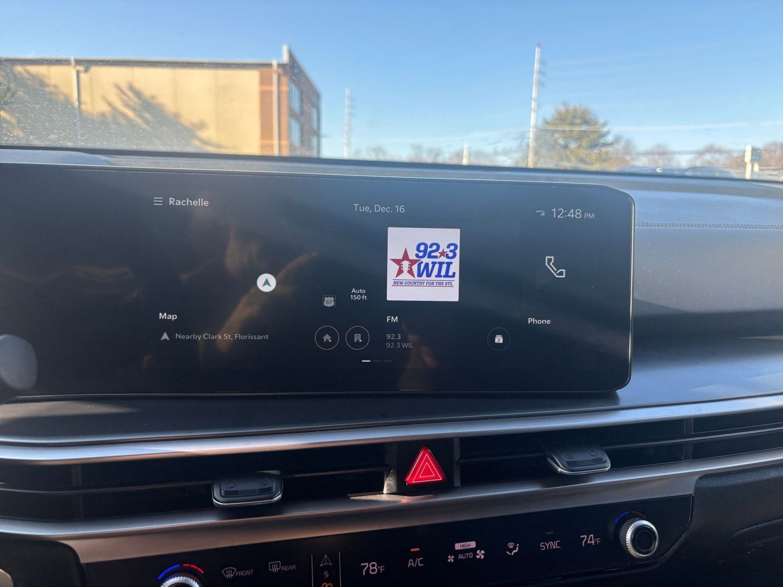 Thumbnail: 2024 Kia Sorento - 21