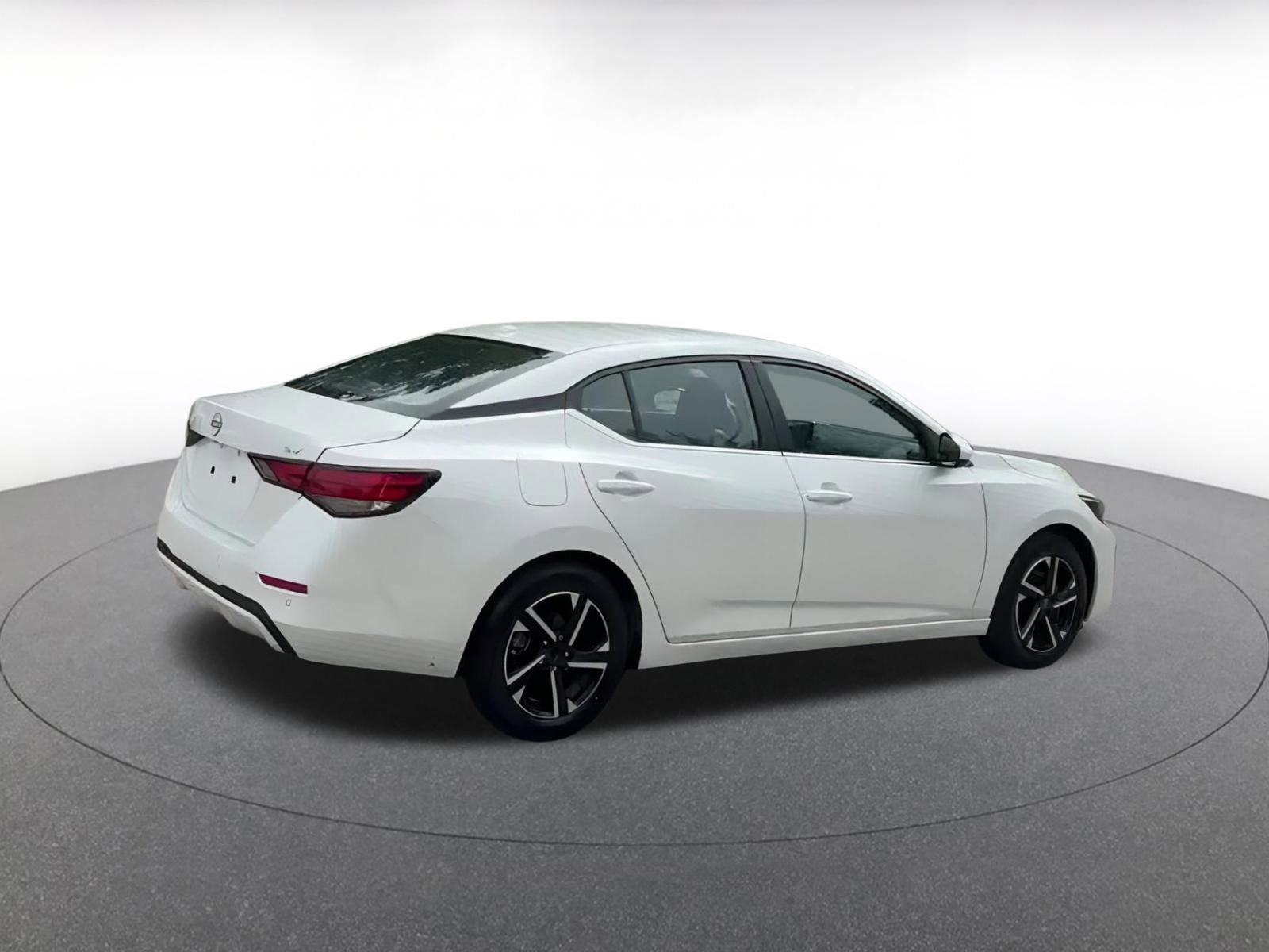 2024 Nissan Sentra SV 15
