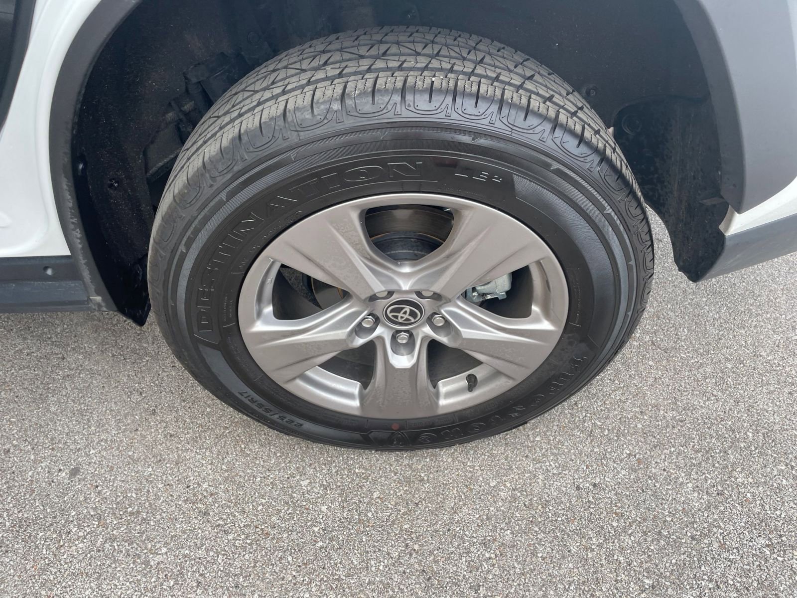 Thumbnail: 2025 Toyota RAV4 - 28