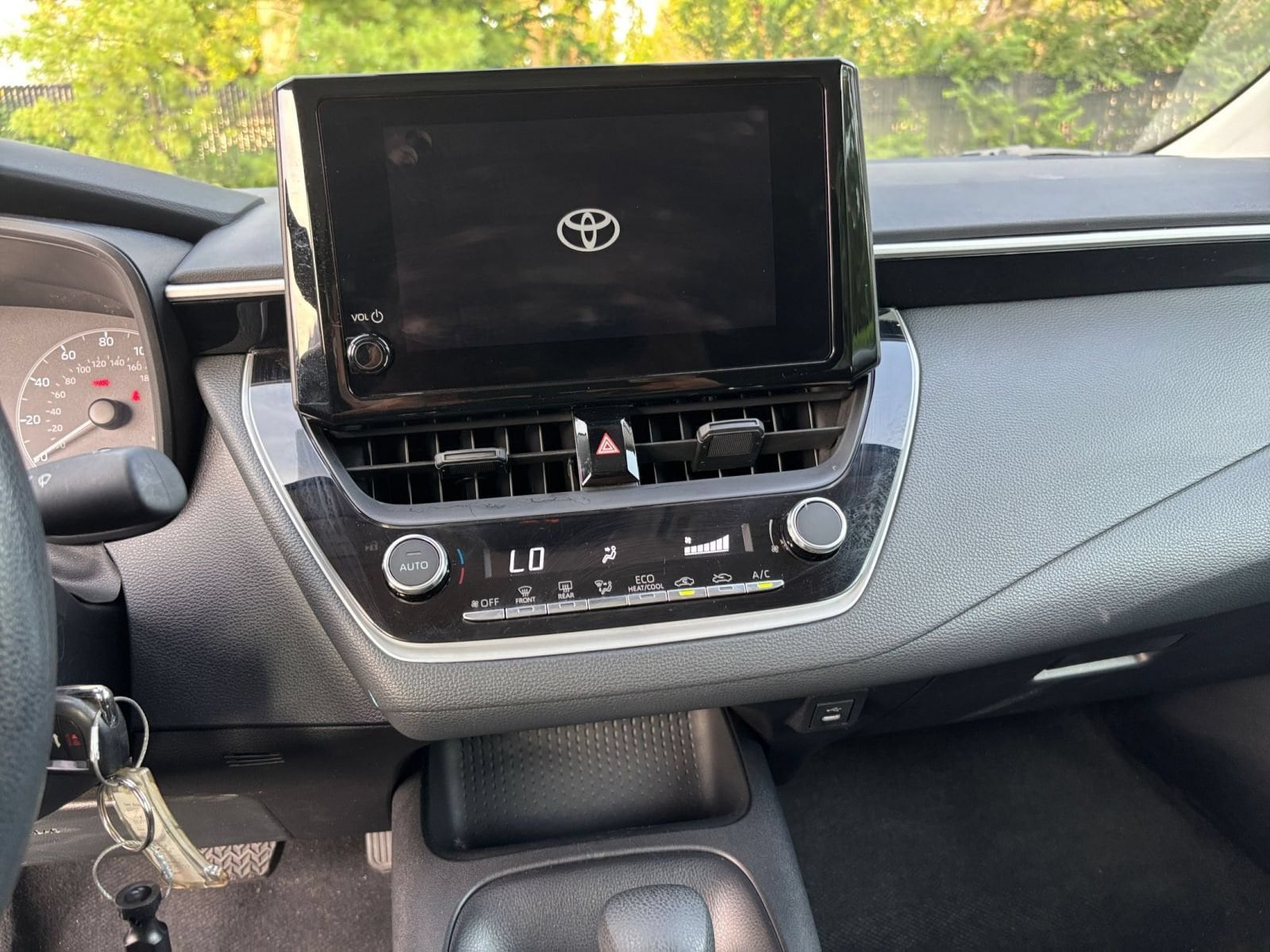 Thumbnail: 2025 Toyota Corolla - 16