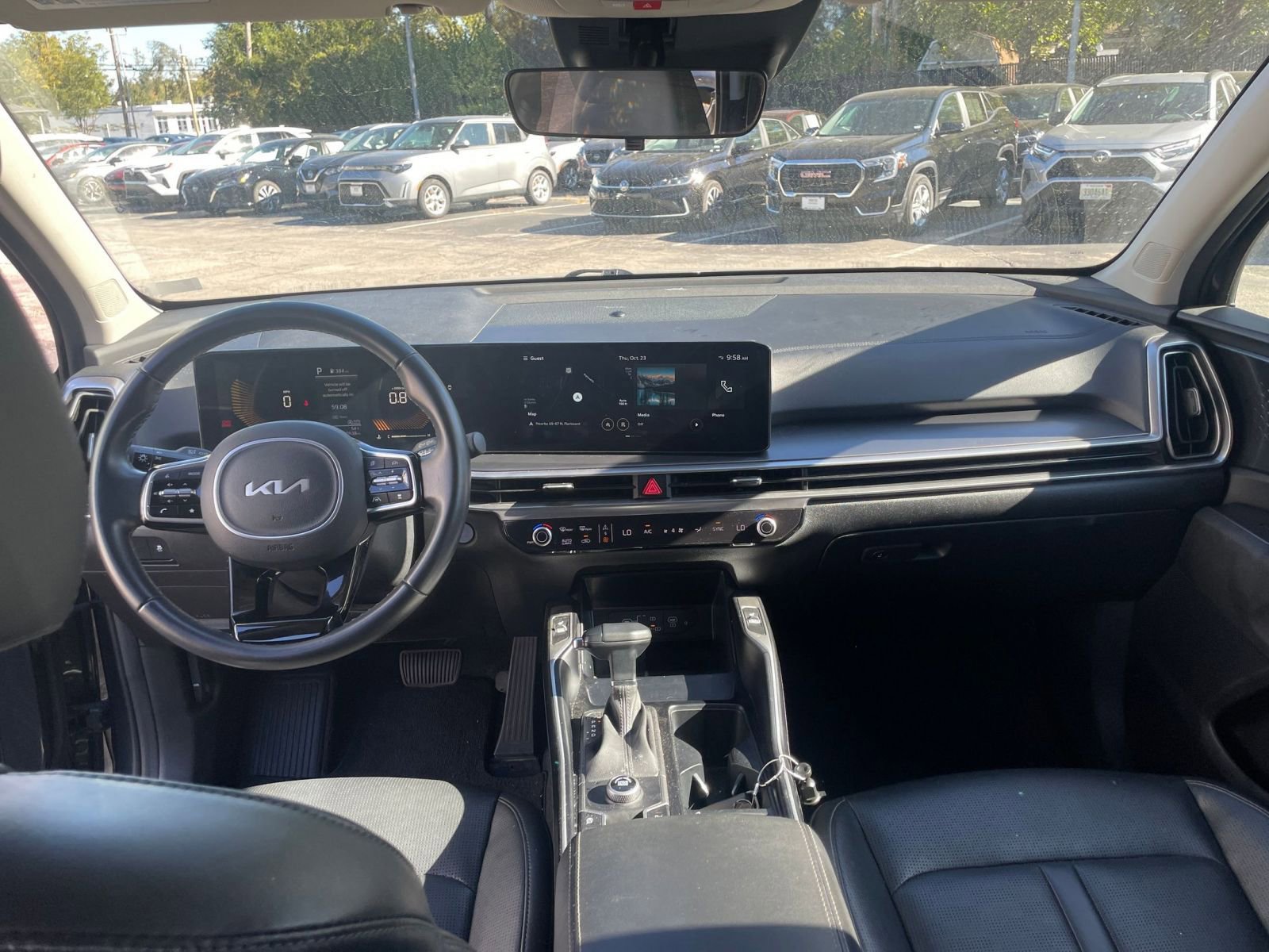 Thumbnail: 2024 Kia Sorento - 32