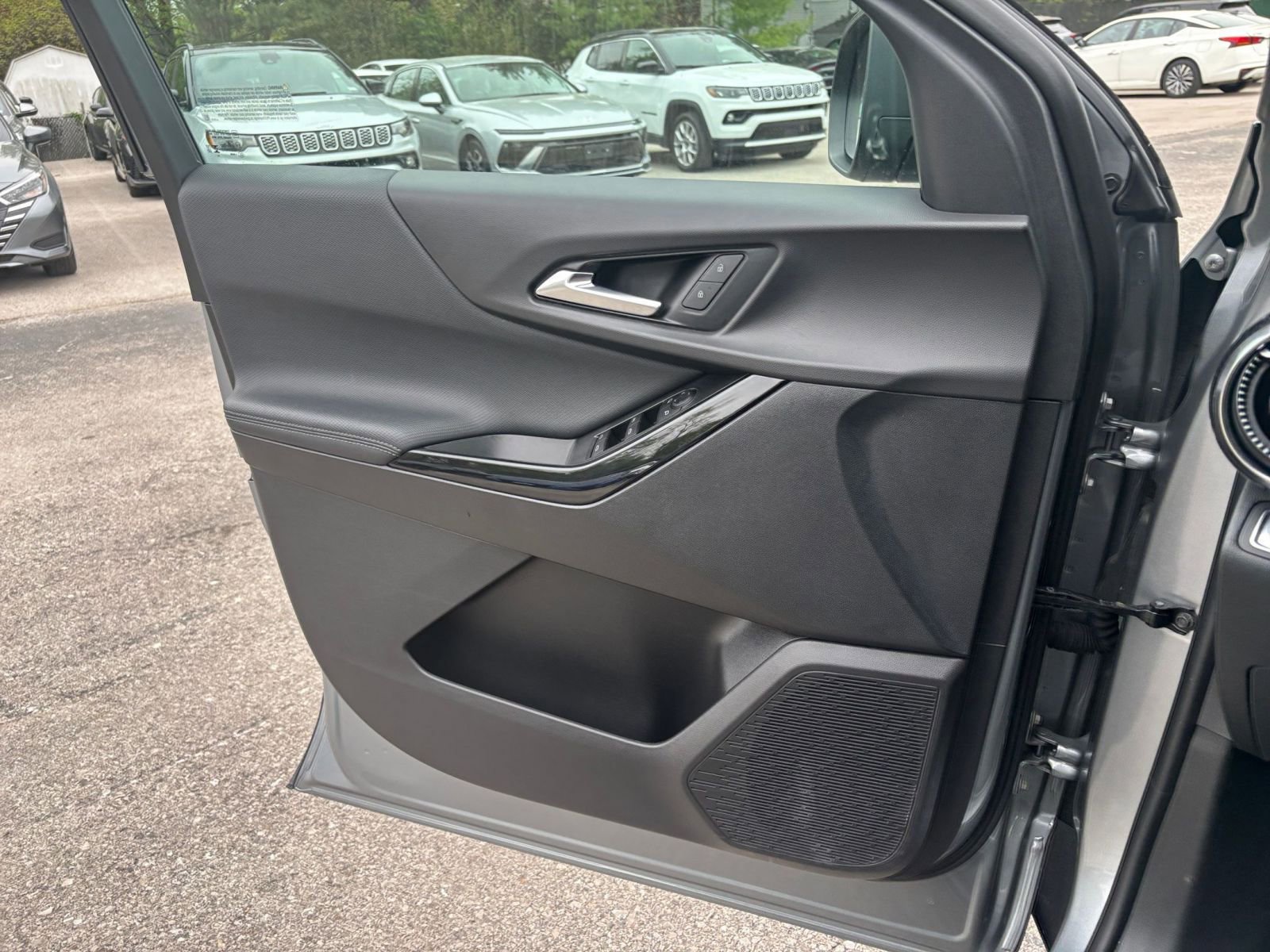 Thumbnail: 2025 Chevrolet Equinox - 18