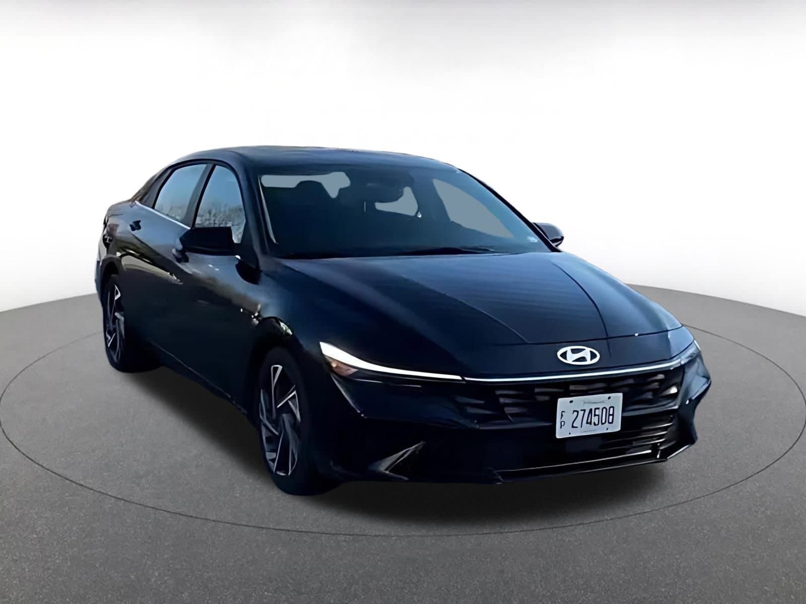 Thumbnail: 2025 Hyundai Elantra - 3