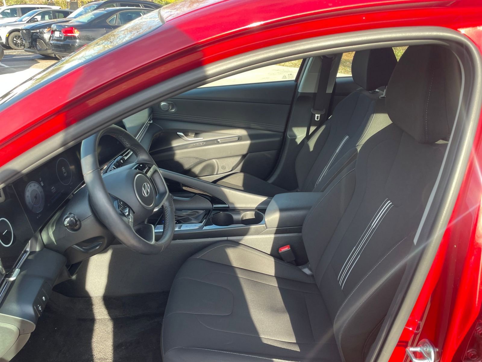 Thumbnail: 2025 Hyundai Elantra - 24