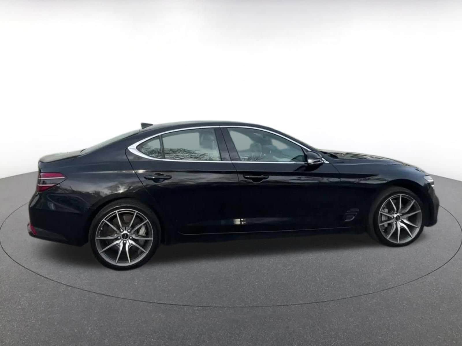 Thumbnail: 2025 Genesis G70 - 12