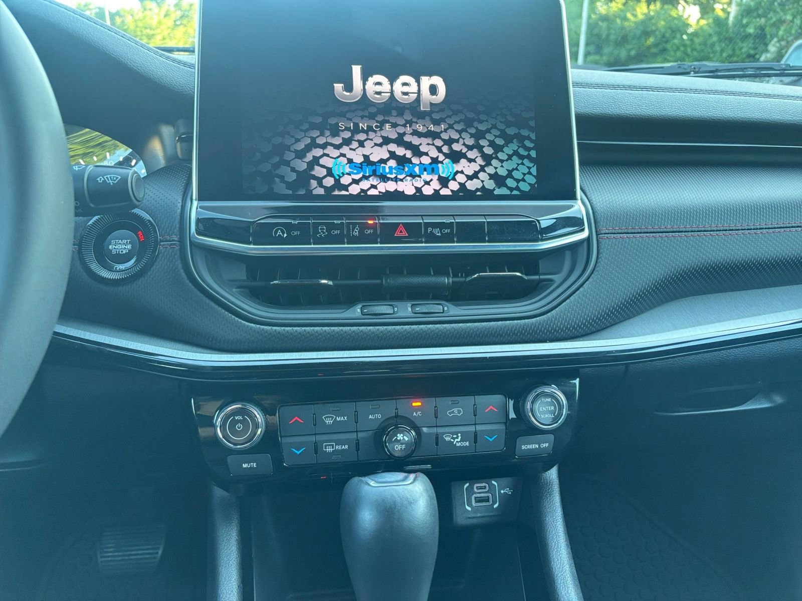Thumbnail: 2025 Jeep Compass - 17