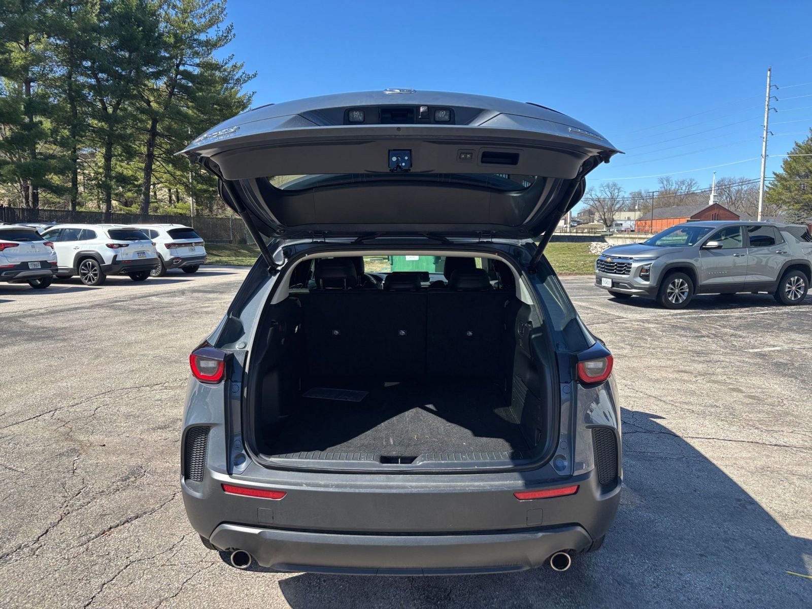 Thumbnail: 2025 Mazda CX-50 - 30