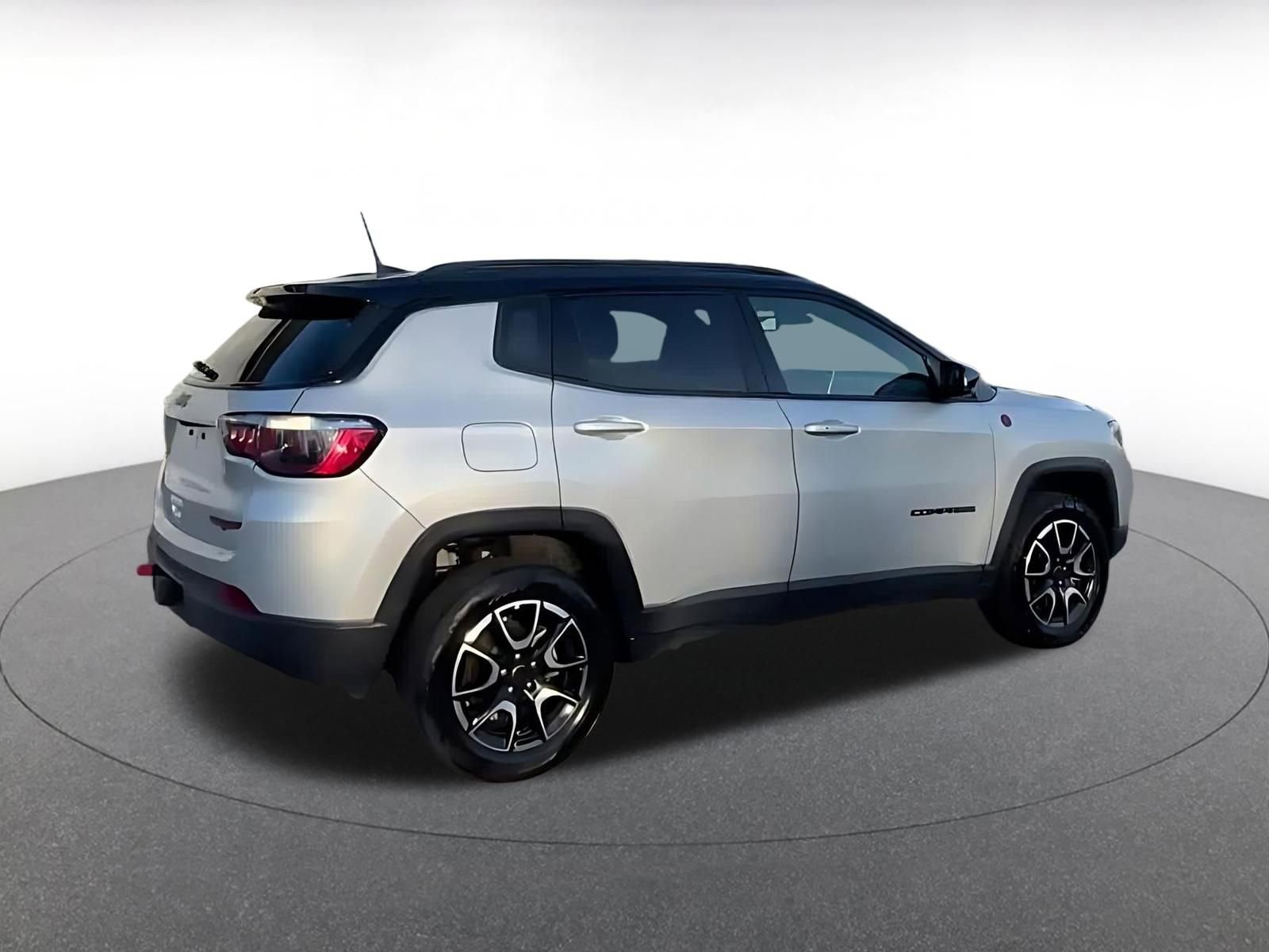 Thumbnail: 2025 Jeep Compass - 15
