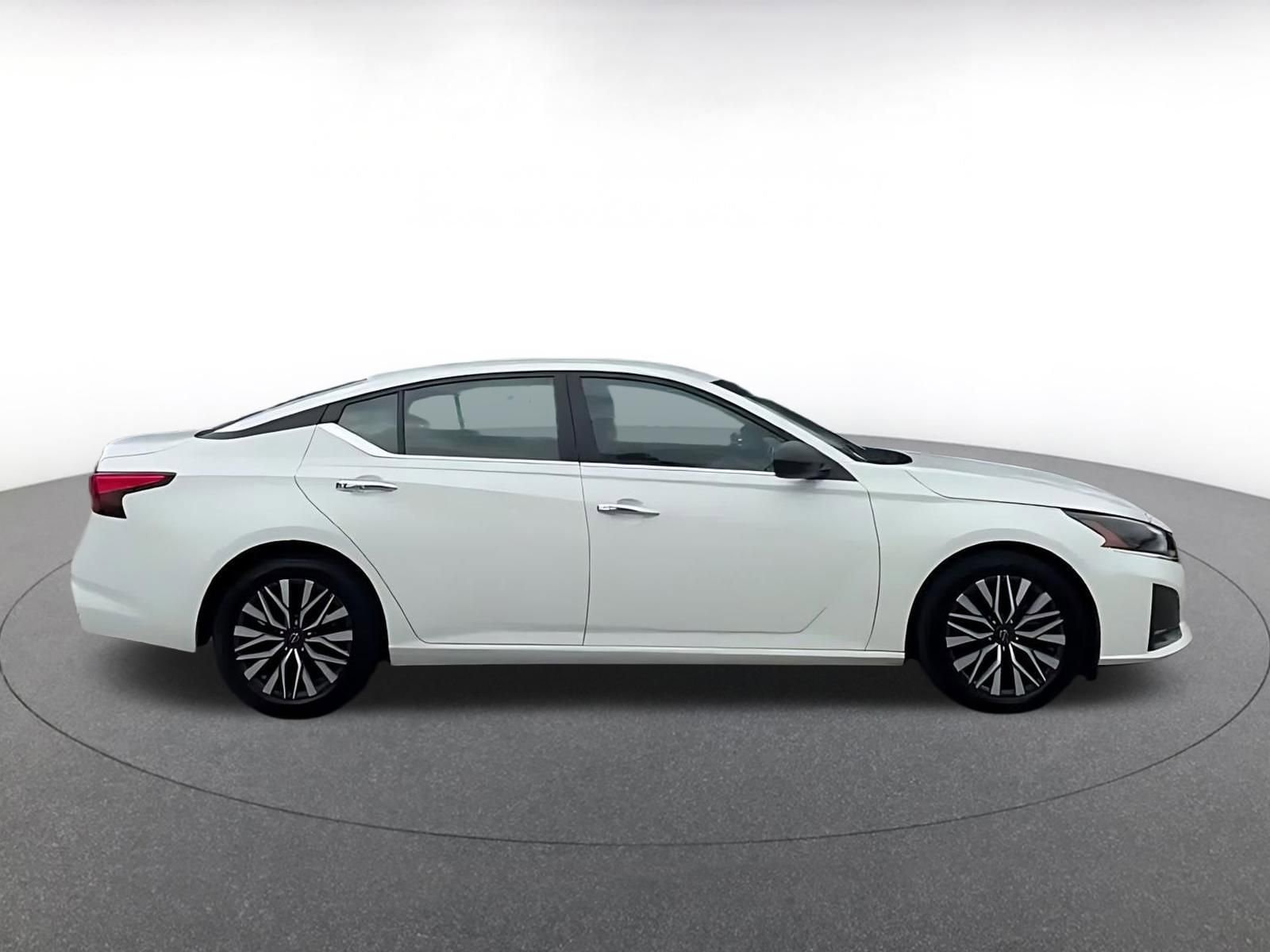 Thumbnail: 2025 Nissan Altima - 16