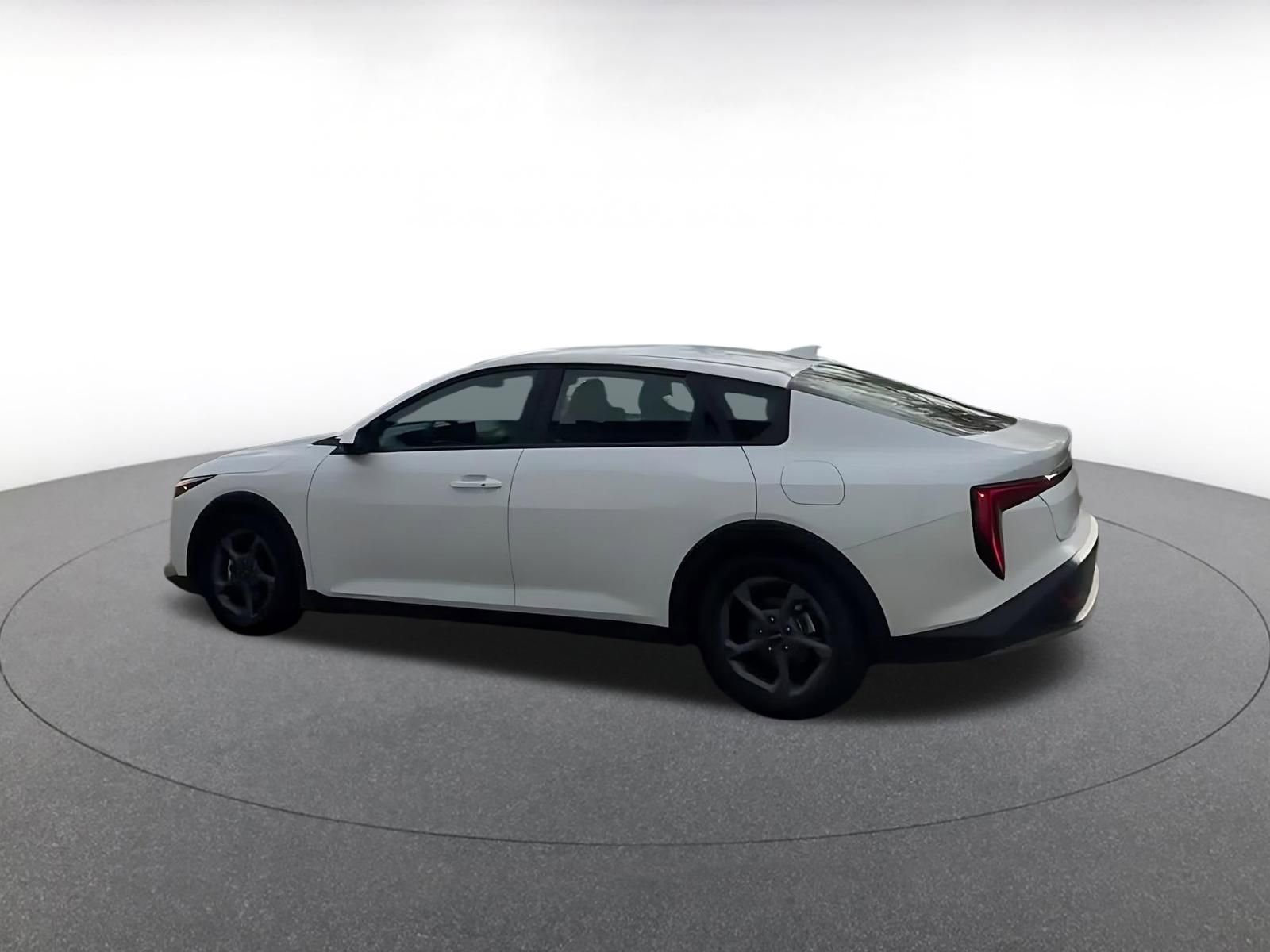 Thumbnail: 2025 Kia K4 - 10