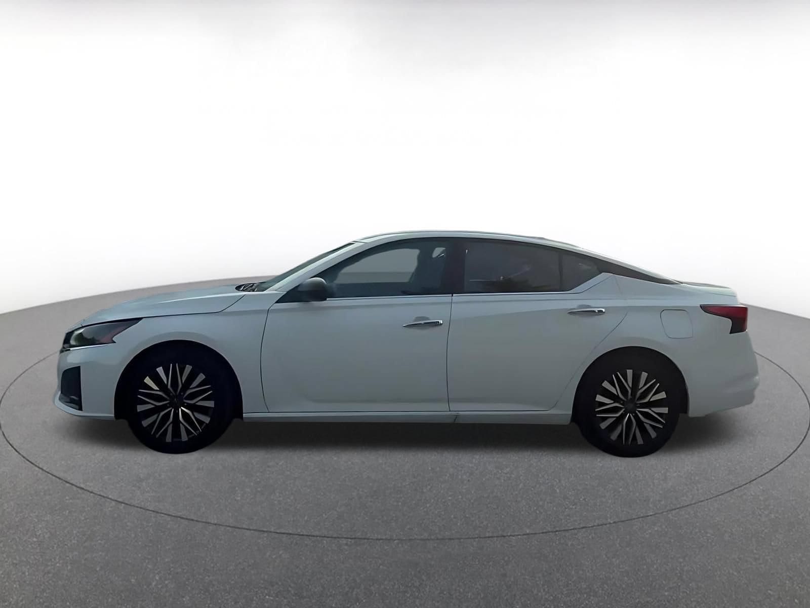 Thumbnail: 2025 Nissan Altima - 8