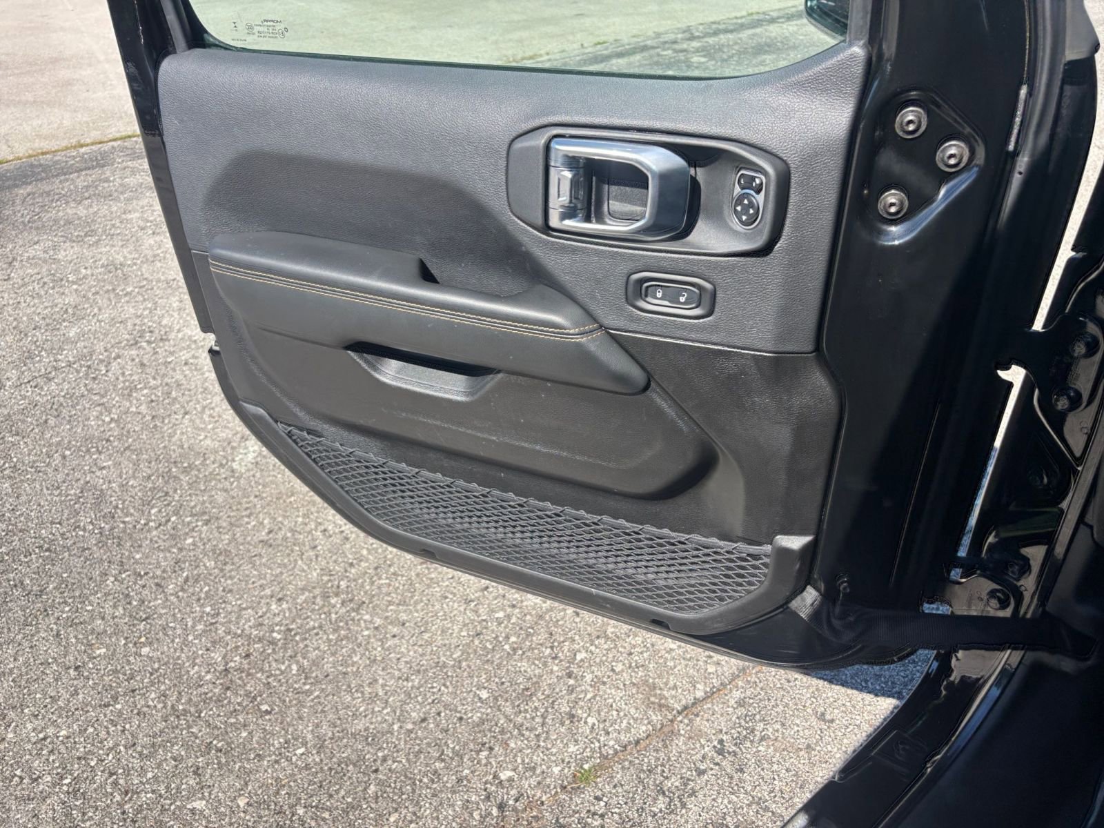 Thumbnail: 2025 Jeep Wrangler - 18