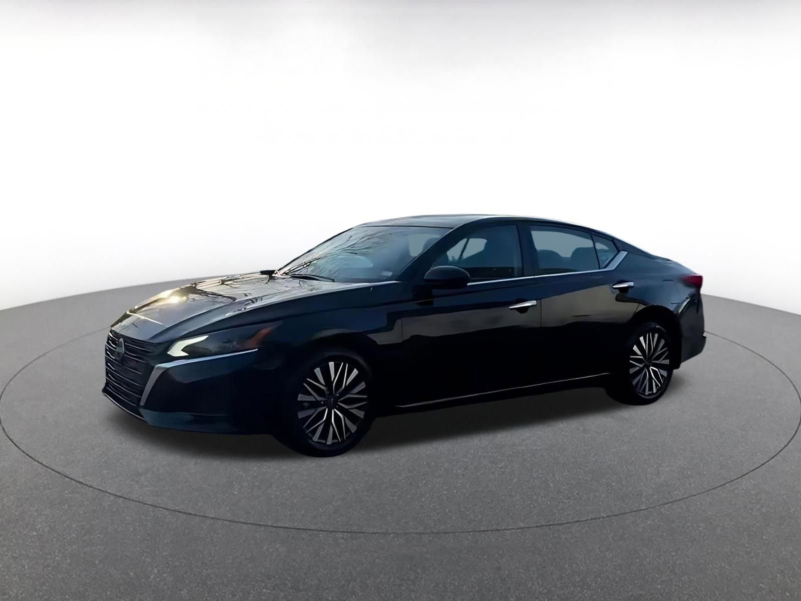 Thumbnail: 2025 Nissan Altima - 7