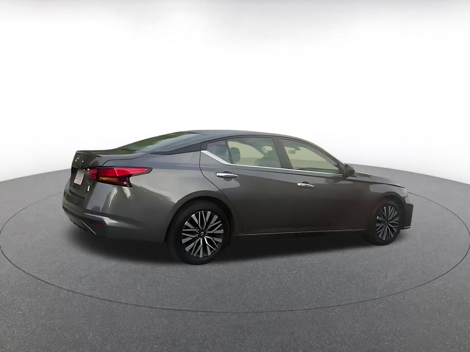 Thumbnail: 2025 Nissan Altima - 11