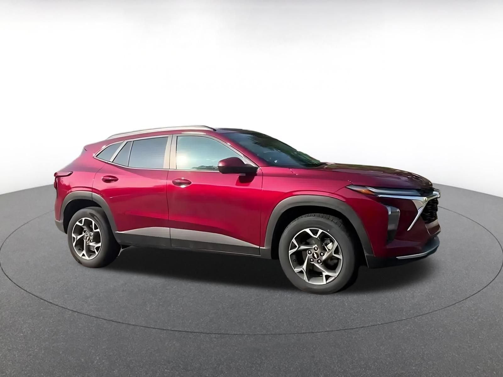 Thumbnail: 2025 Chevrolet Trax - 2
