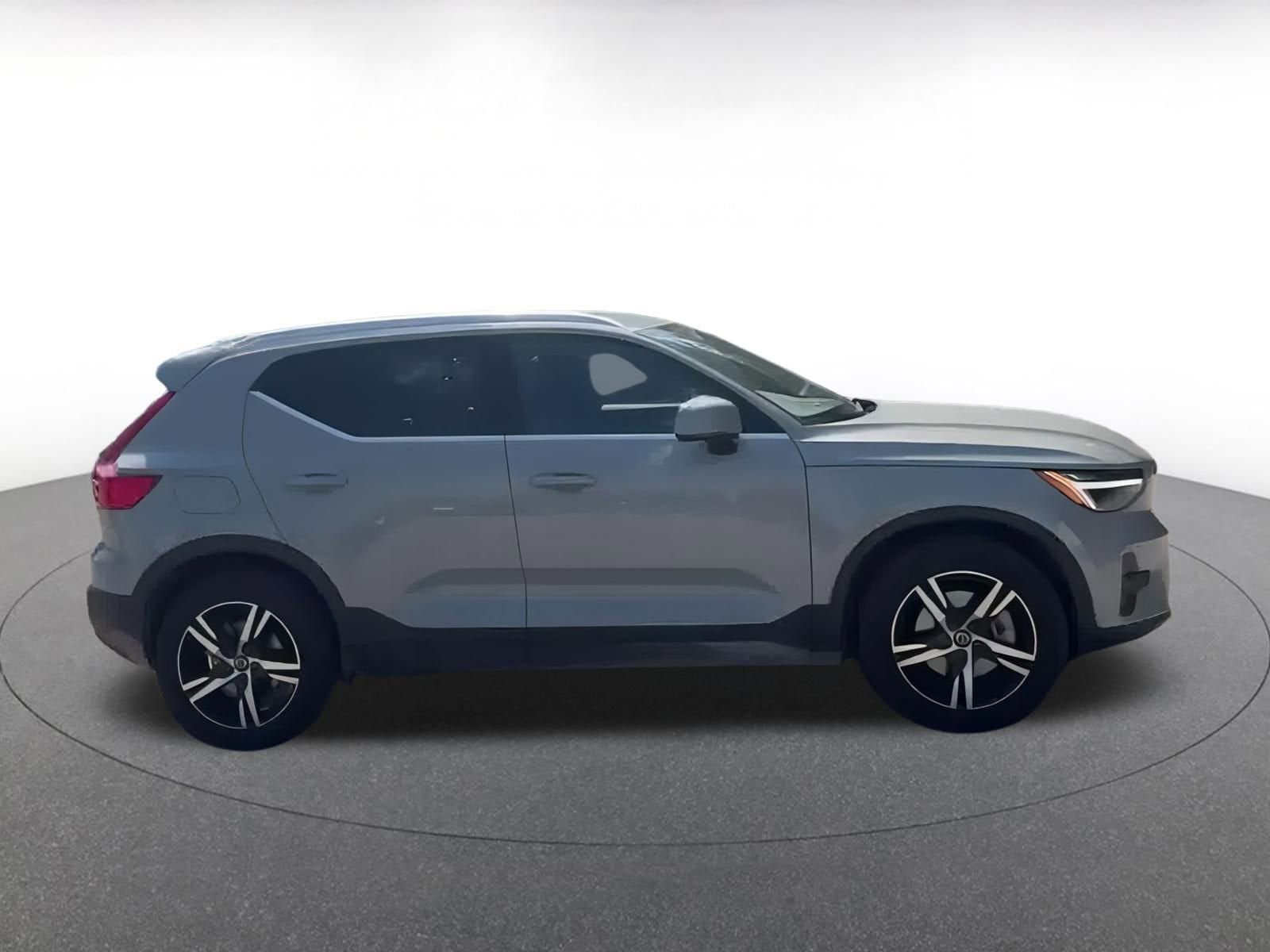 Thumbnail: 2024 Volvo XC40 - 15