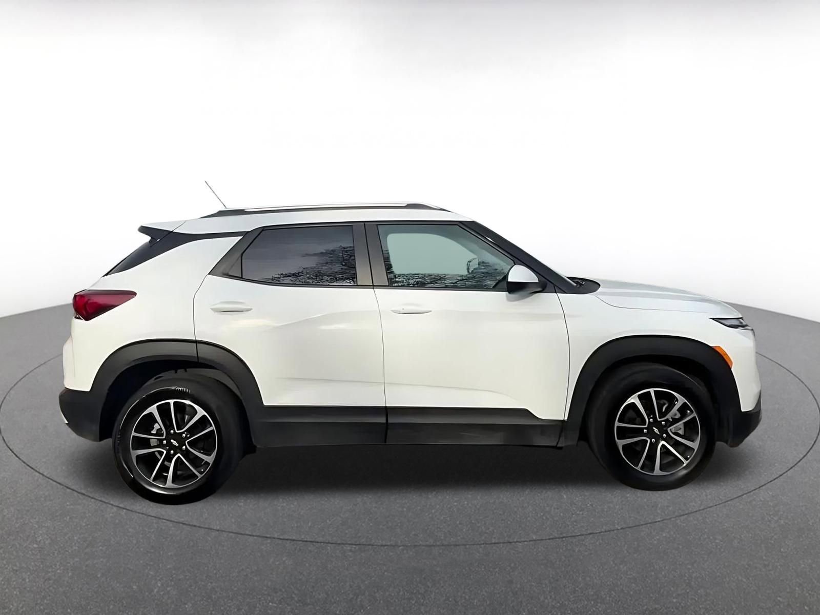 Thumbnail: 2025 Chevrolet TrailBlazer - 16