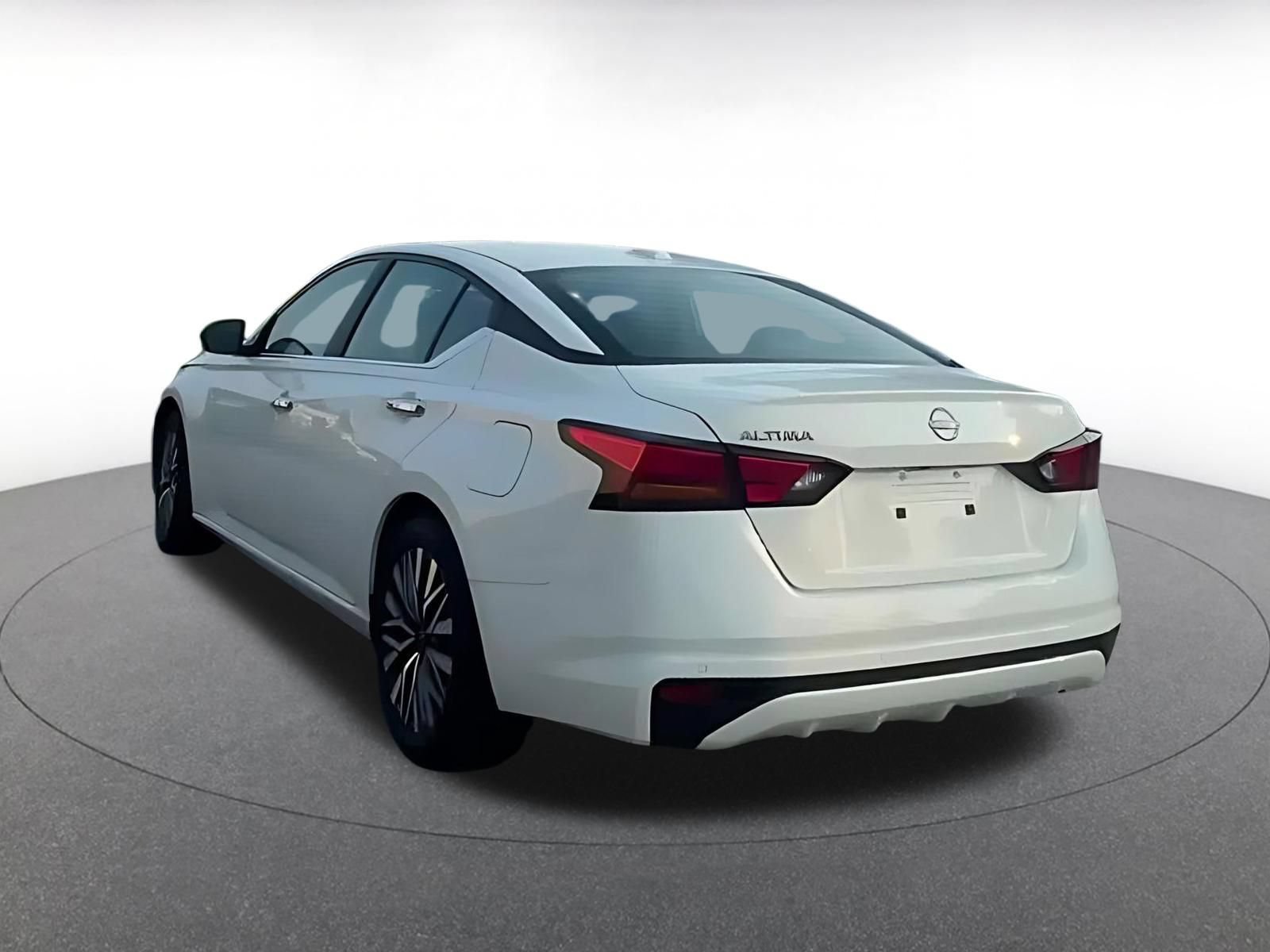 Thumbnail: 2025 Nissan Altima - 10