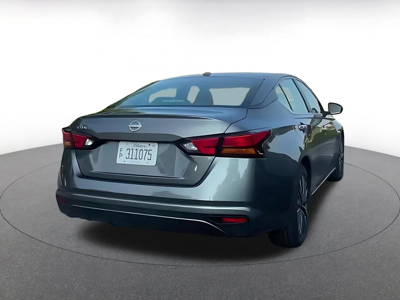 Thumbnail: 2025 Nissan Altima - 15