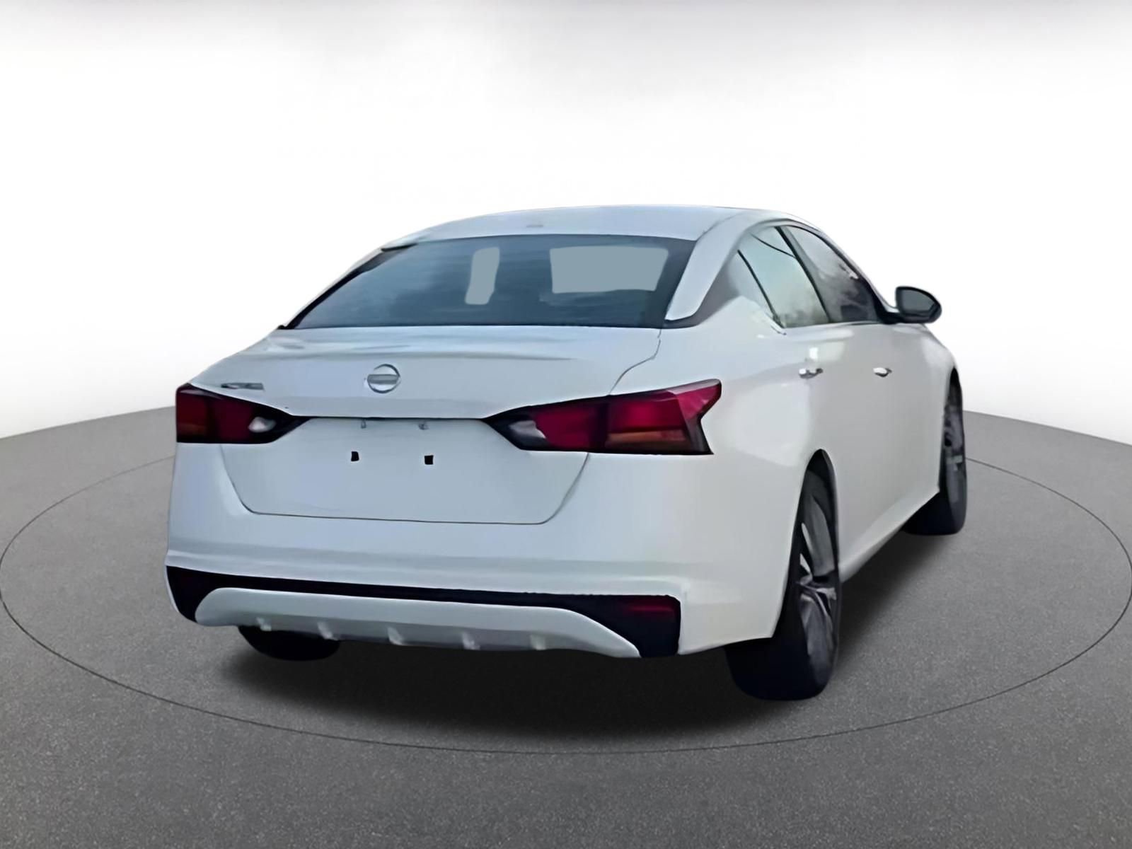 Thumbnail: 2025 Nissan Altima - 12
