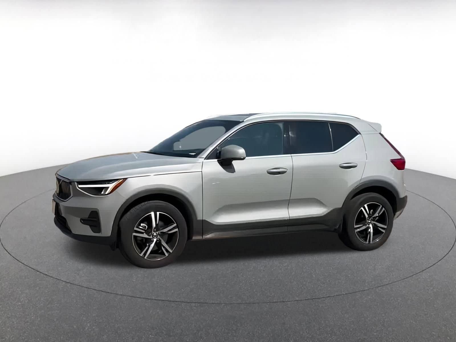 Thumbnail: 2024 Volvo XC40 - 7
