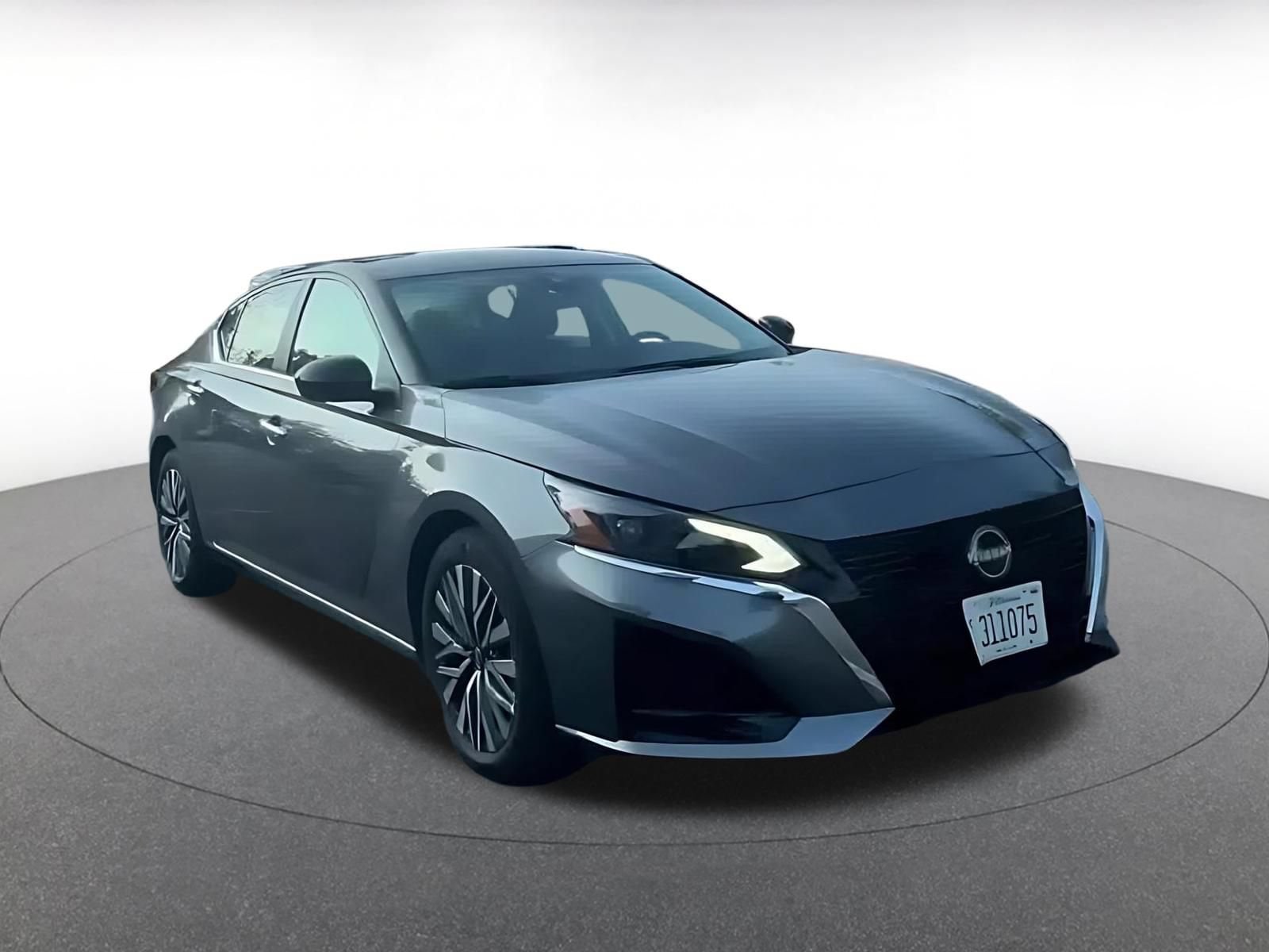 Thumbnail: 2025 Nissan Altima - 3